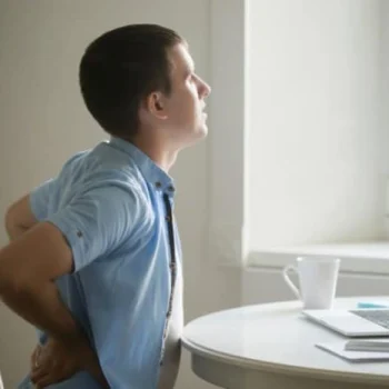 نقش پشتی طبی در جلوگیری از آسیب‌ ستون فقرات